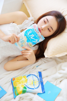 漂亮的阿姨在线